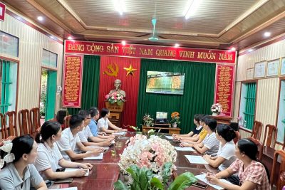 Trường Tiểu học Hải Tây xã Hải Quang dự Hội nghị trực tuyến toàn quốc nghiên cứu, học tập, quán triệt và triển khai thực hiện Nghị quyết số 10-NQ/TW của Bộ Chính trị.
